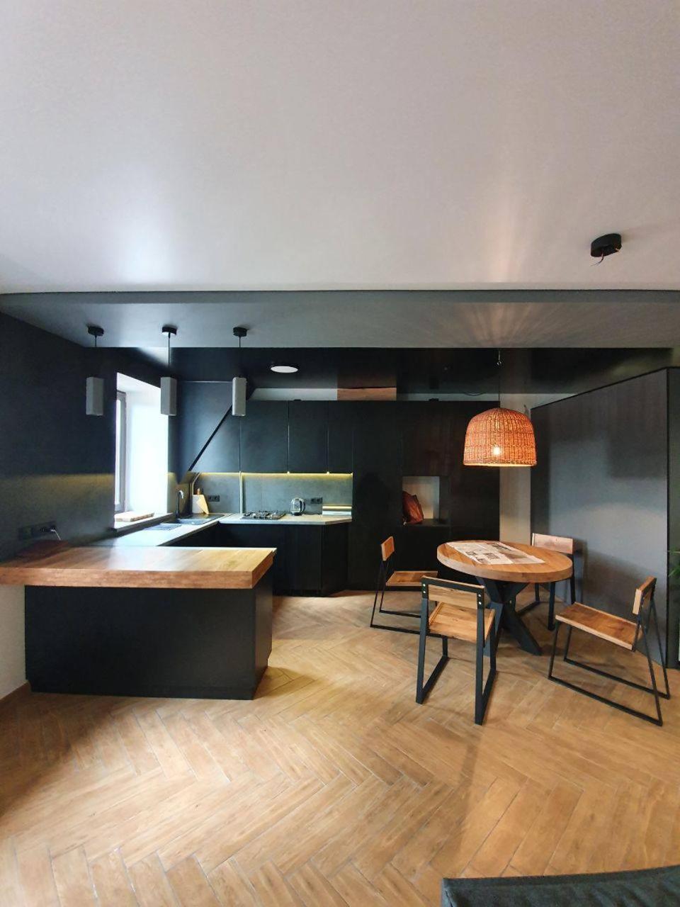 Luxury_Loft Lägenhet Kamjanets-Podilskyj Exteriör bild
